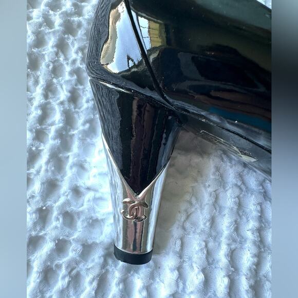 Chanel Patent Leather CC Heel Pumps 2010 Black Sz 36.5 Authentic Designer Heels - Picture 4 of 11